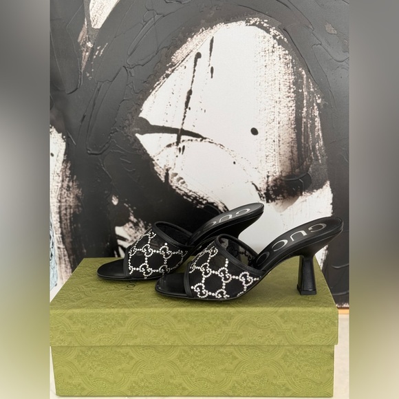 Gucci GG Monogram Rhinestone Crystal
Mesh Mules Heels NWT size 36 - Picture 4 of 10